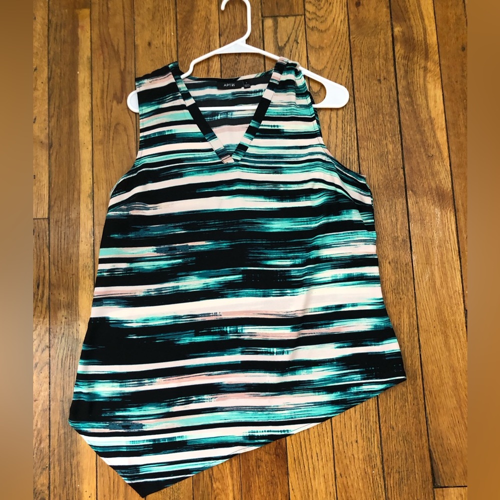 Sleeveless top - Picture 8 of 9